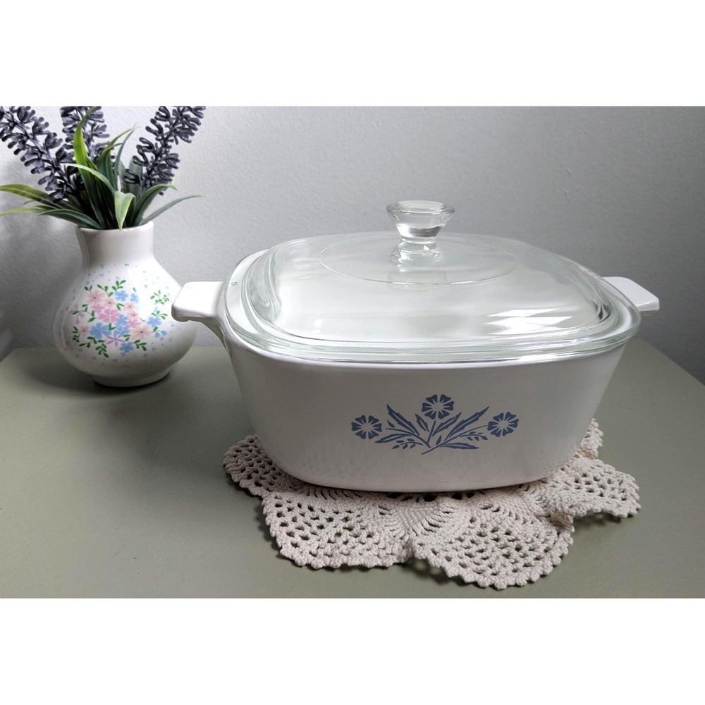 Vintage Corning Ware Blue Cornflower P-1 1/2-B 48 oz Casserole Dish With P-7-C